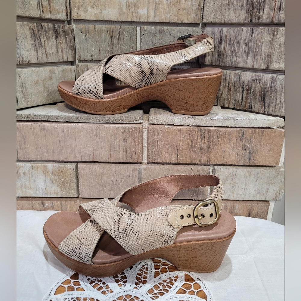 Dansko Jacinta Platform Snake Print Leather Upper Lining Sandals